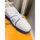 Detailed shot of the perforated toe and blue piping on L Trainer Low Top Leather White And Blue Sneakers
