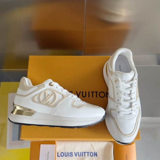 L Neo Run Away Trainers in white, beige, and gold detail side and front arrangement