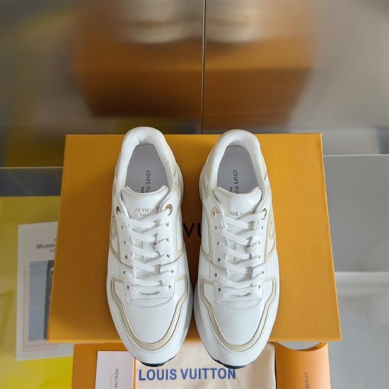 L Neo Run Away Trainers in white, beige, and gold detail top-down view