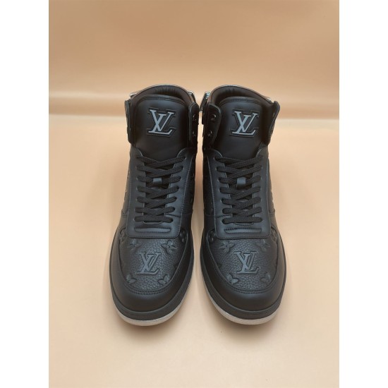 L Rivoli High-Top Leather Monogram Trainers In Black - Front View Direct front view of the black L high-top trainers highlighting the laced closure