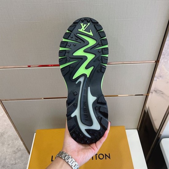 L Runner Tactic Green Mesh Leather Trainers Outsole View L Runner Tactic Green Mesh Leather Trainers sole tread and pattern