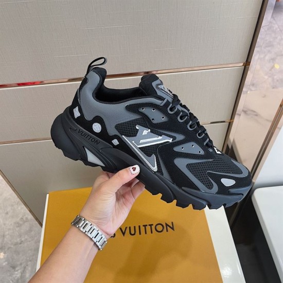 L Runner Tactic Low Top Mesh Trainers In Black And Grey close up side angle