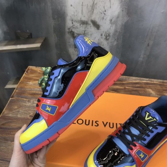 Side Detail of L Colourblock Patent Canvas Trainers in multi-colour and red Close-up perspective of the outer side and midsole of the L multi-colour trainers in multi-colour and red