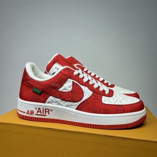Nike Air Force 1 Low-Top Red White Trainers Front Perspective Three-quarter front view of Nike Air Force 1 Low-Top Red White Trainers resting on a display box