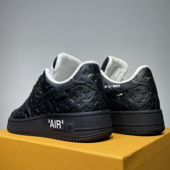 Nike Air Force 1 Low-Top Embossed Trainers Black rear heel counter view