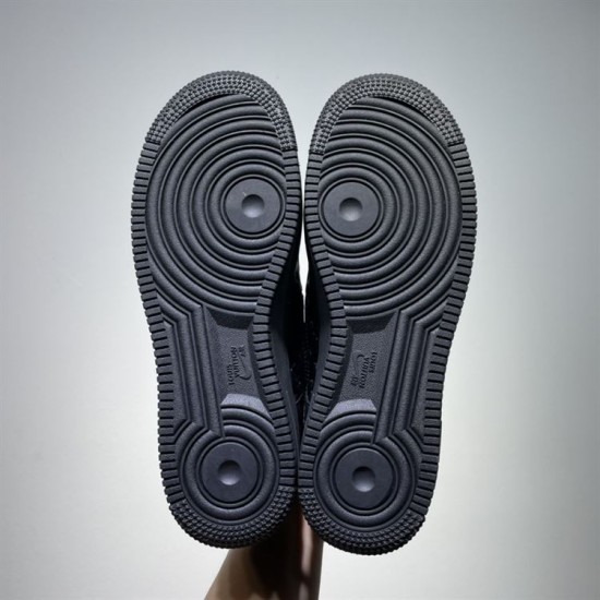 Nike Air Force 1 Low-Top Embossed Trainers Black rubber outsole tread