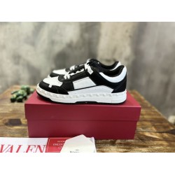 Valentino Trainers Freedots Low-Top  In Calfskin – Vn004 Uk