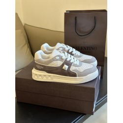 Valentino Trainers One Stud Low-Top  In Split Leather And Nappa – Vn010 Uk