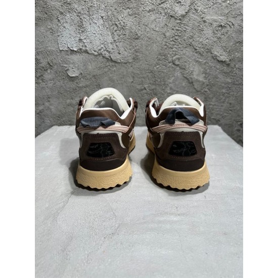 Replica OFF-WHITE SPONGE MID-TOP SNEAKERS BROWN BEIGE – OFW041 UK replica OFF-WHITE SPONGE MID-TOP SNEAKERS BROWN BEIGE – OFW041 UK