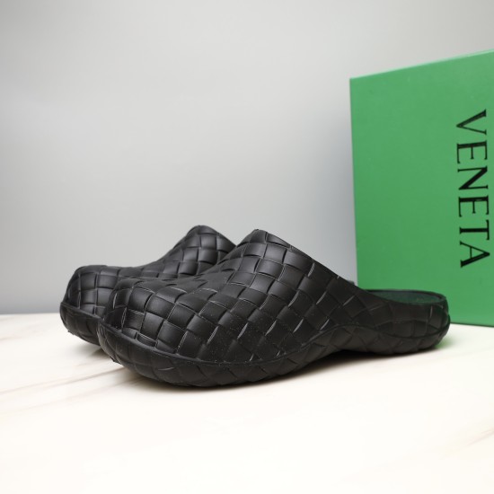 replica VENETA BEEBEE CLOG IN BLACK UK