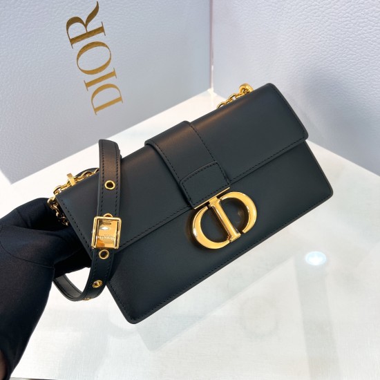 Replica 30 Montaigne East-West Bag With Chain Black Calfskin Uk Replica 30 Montaigne East-West Bag With Chain Black Calfskin Uk