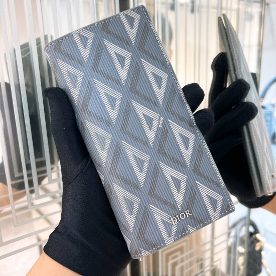 Replica VERTICAL LONG WALLET WHITE CD DIAMOND UK replica VERTICAL LONG WALLET WHITE CD DIAMOND UK