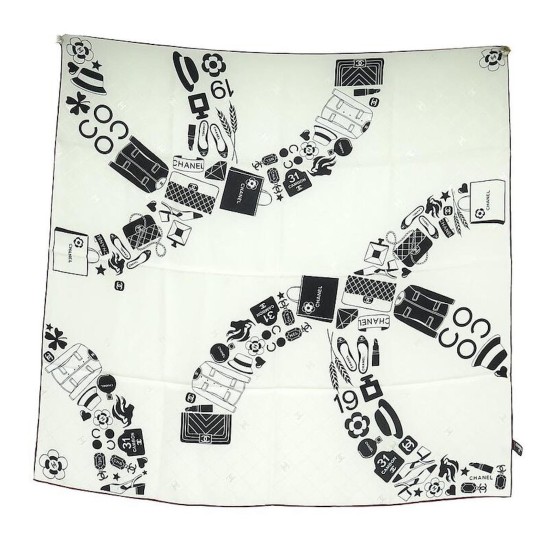 Replica Cc Logo Square 90 In White Silk Uk