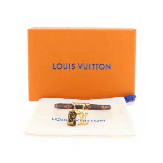 L Men's NBA Leather Bracelet with Packaging L Men's NBA Leather Bracelet displayed with its orange storage box and dust bag