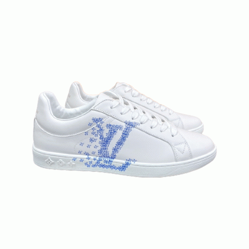 L Classic Leather Trainers Studio Shot in white and blue Studio shot of L white leather trainers with blue motif